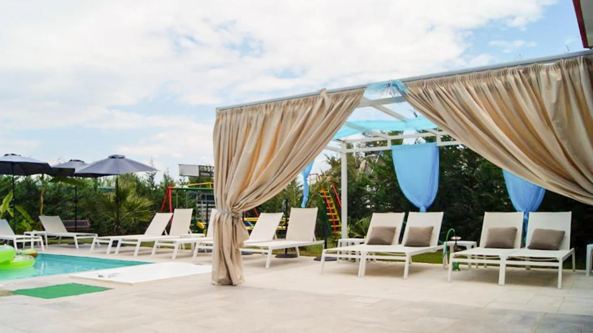 Aquamare Studios Πευκοχώρι