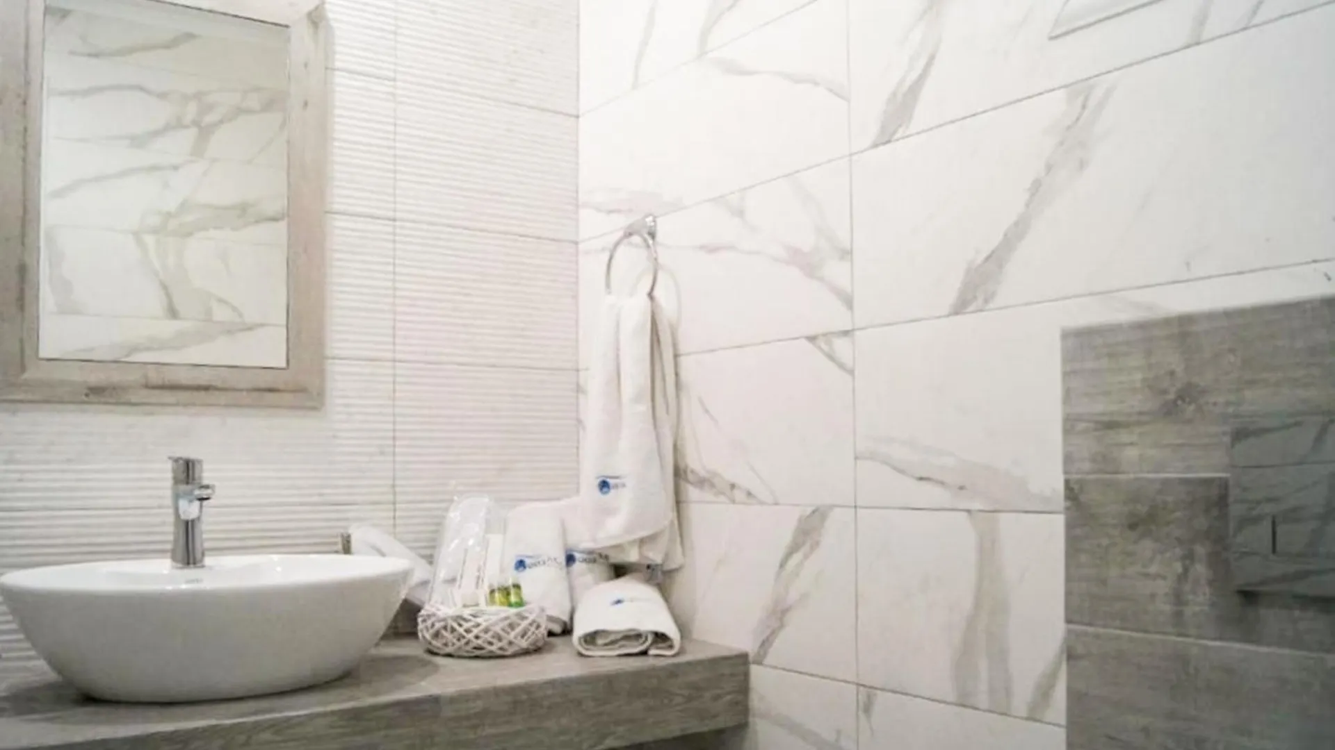 Aquamare Studios Πευκοχώρι 3*,