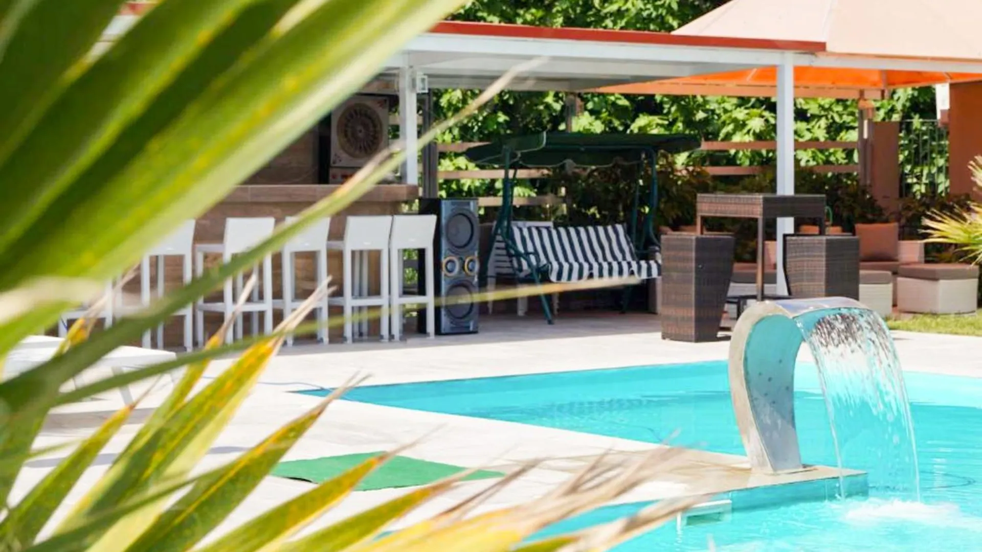 Aquamare Studios Pefkochori Apartahotel